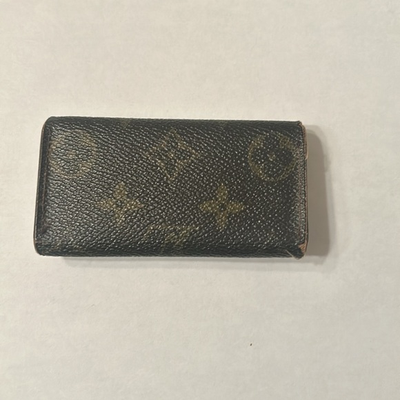 LV MONO KEYHOLDER - Picture 2 of 11